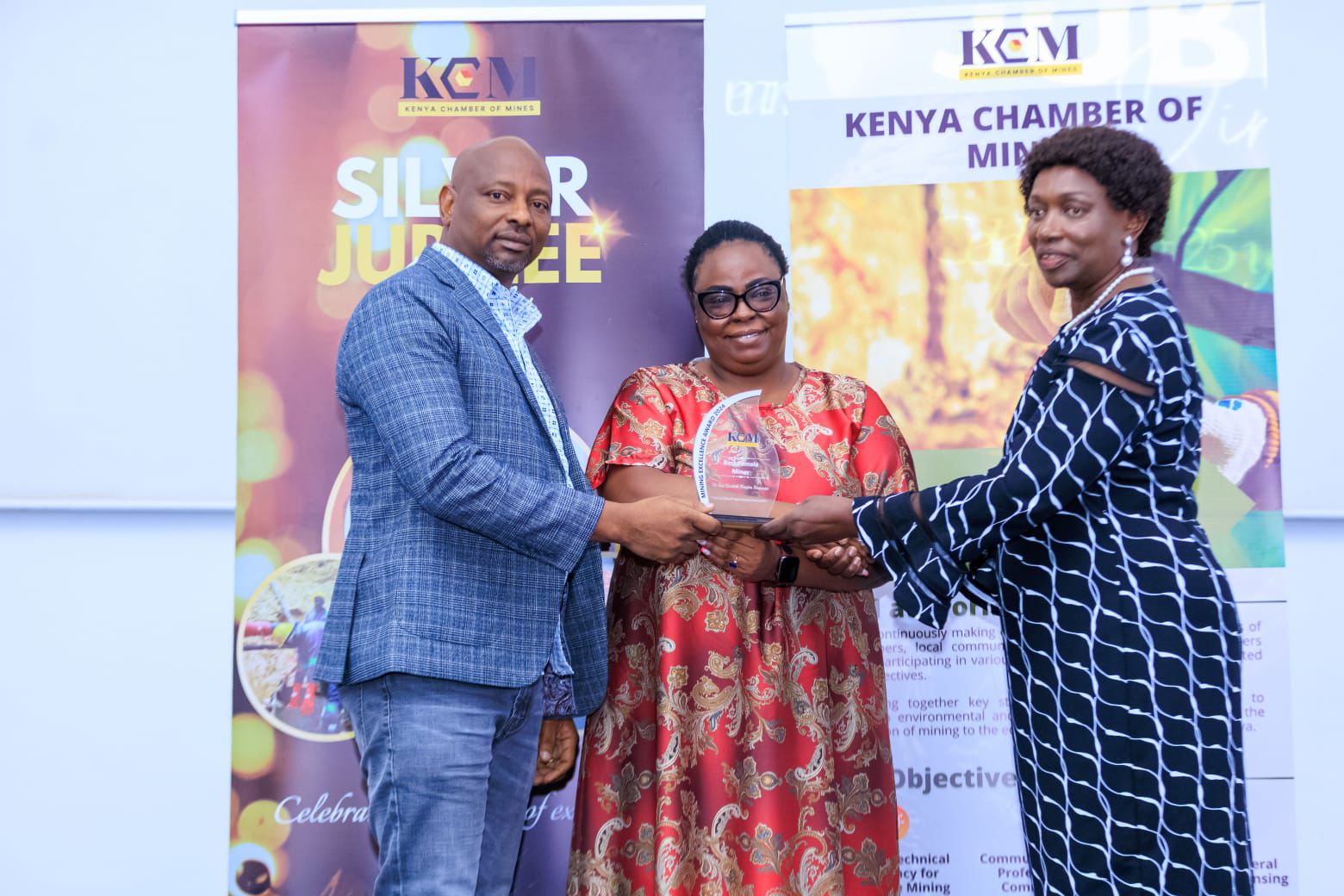 CEO receiving award